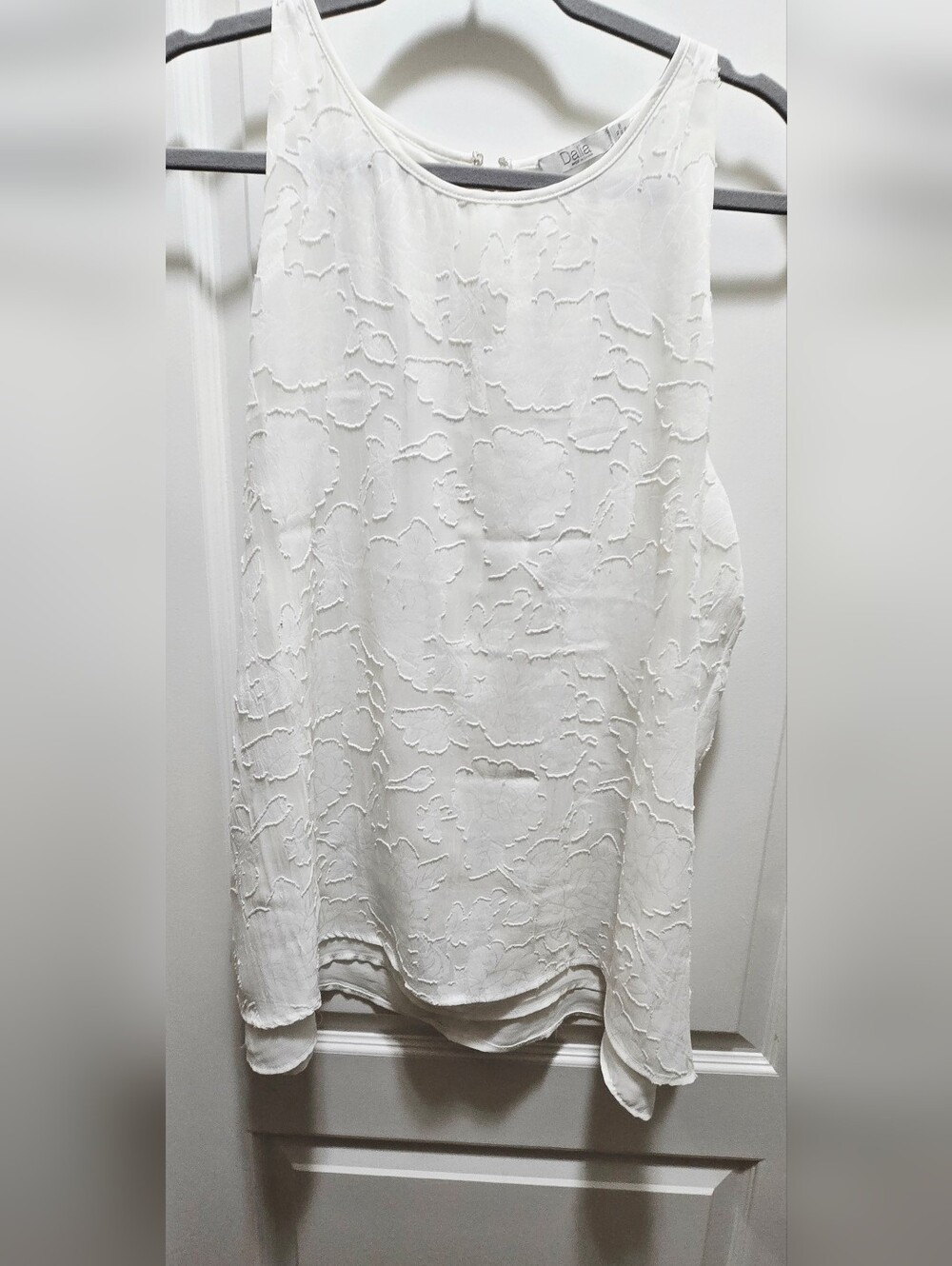 Dalia White Textured Floral Blouse